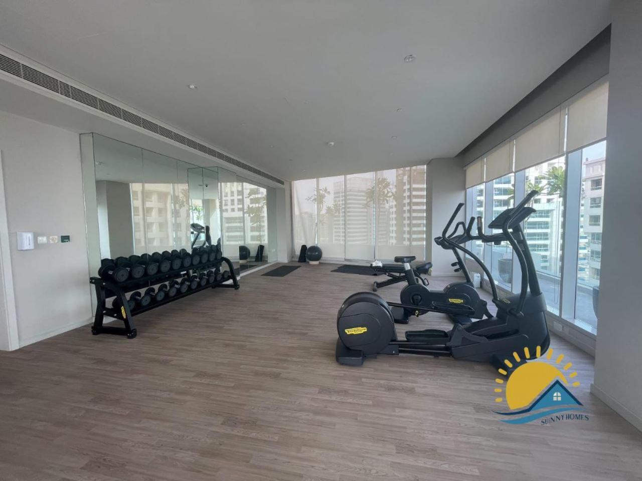 Dubai Marina Walk Gem Modern Apartments With Pool & Gym Access, Steps To Beach & Metro Managed By Sunnyhomes ภายนอก รูปภาพ