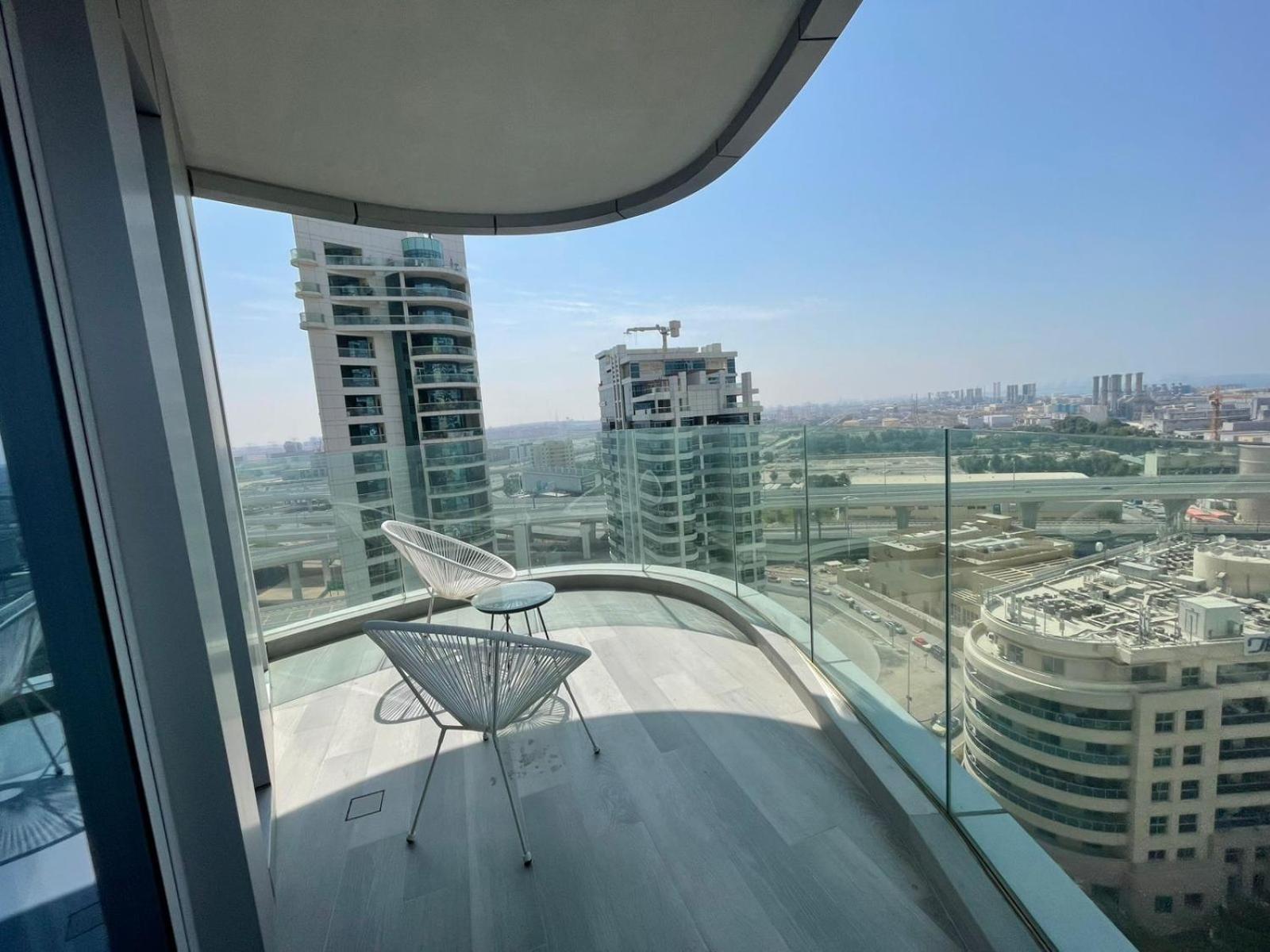 Dubai Marina Walk Gem Modern Apartments With Pool & Gym Access, Steps To Beach & Metro Managed By Sunnyhomes ภายนอก รูปภาพ