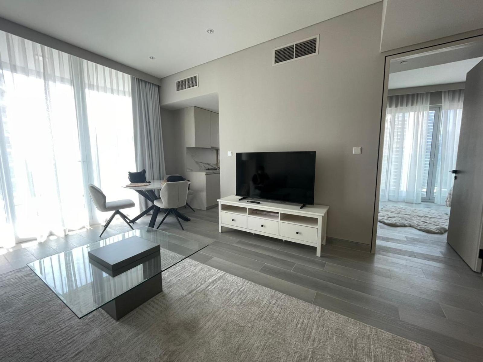 Dubai Marina Walk Gem Modern Apartments With Pool & Gym Access, Steps To Beach & Metro Managed By Sunnyhomes ภายนอก รูปภาพ